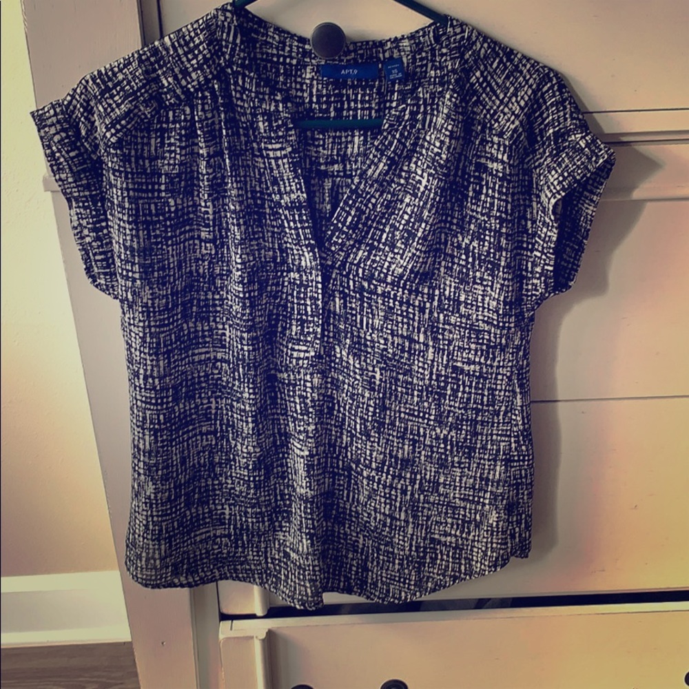 Short sleeve blouse